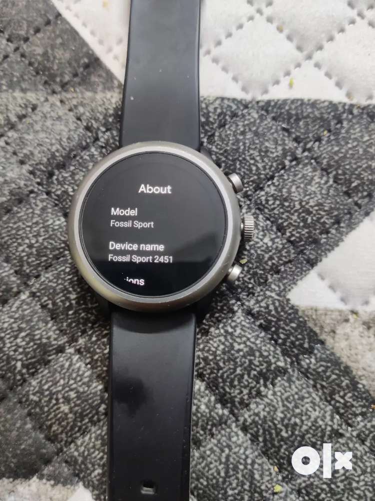 Fossil best sale smartwatch olx