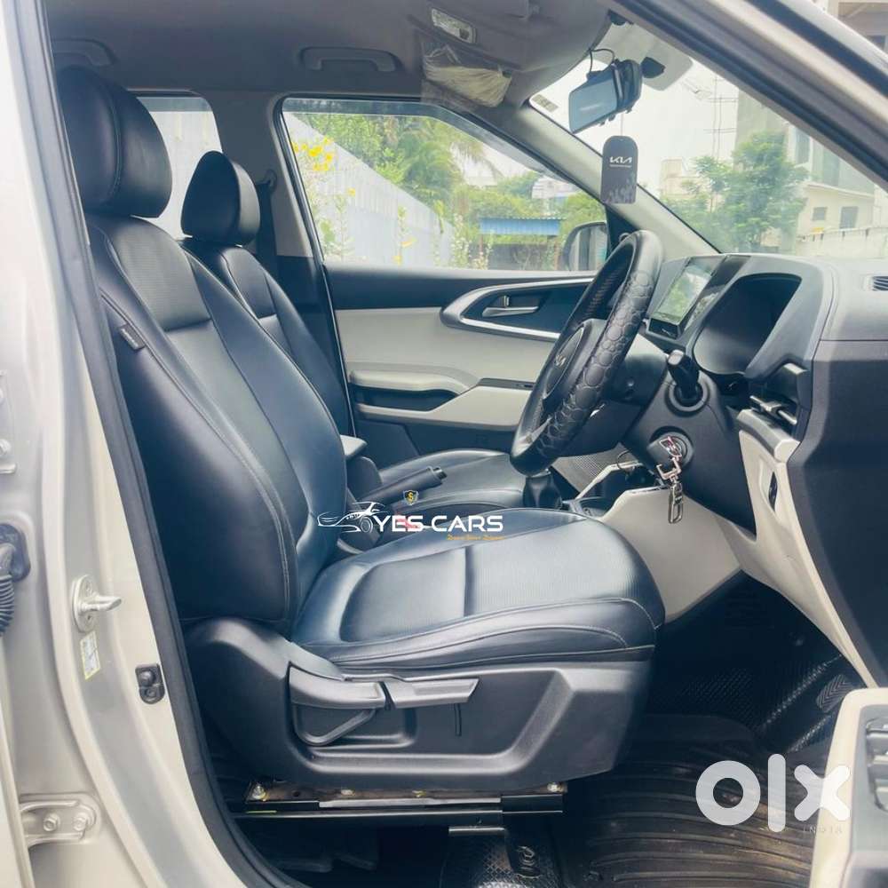 Kia Carens 1.4 Premium 7 Str, 2022, Petrol