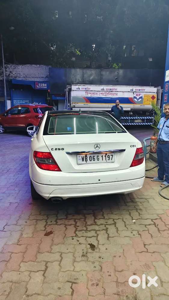 Mercedes-benz C-class 2011se 2032 Tak 6 Gari Hai Lena Ho To Sms Kare