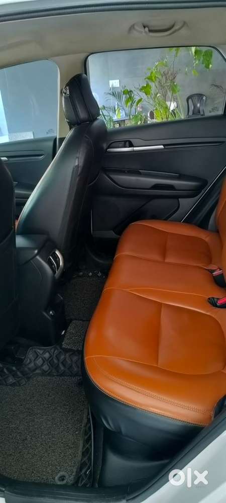 Kia Sonet Petrol 2021