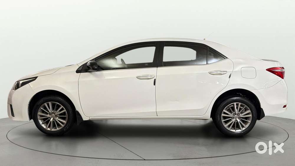 Toyota Corolla Altis 2013-2017 Vl At, 2016, Petrol