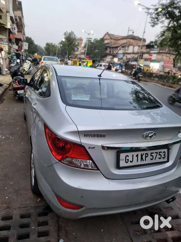 Hyundai Verna Crdi 2012