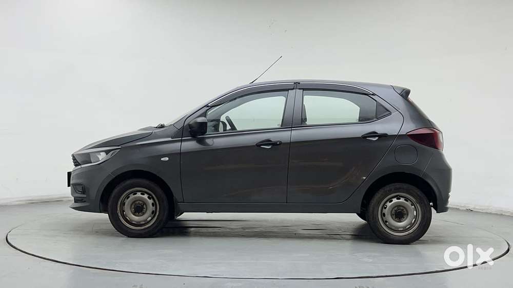 Tata Tiago 1.2 Revotron Xm Cng, 2023, Cng & Hybrids