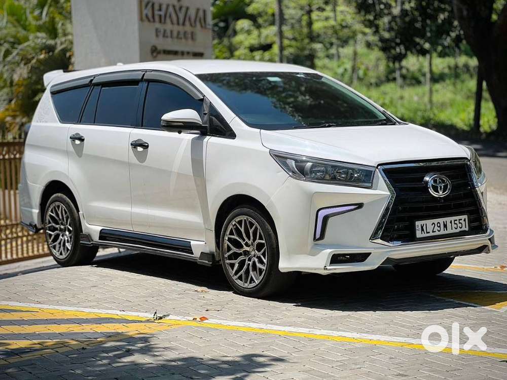 Toyota Innova Crysta 2.4 G Mt, 2017, Diesel