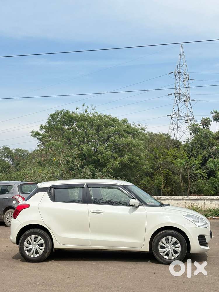 Maruti Suzuki Swift Vxi + Manual, 2021, Petrol