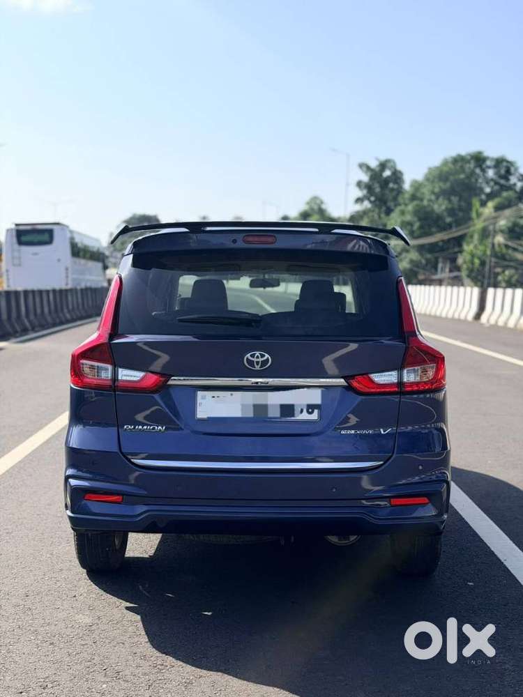Toyota Rumion V At, 2023, Petrol