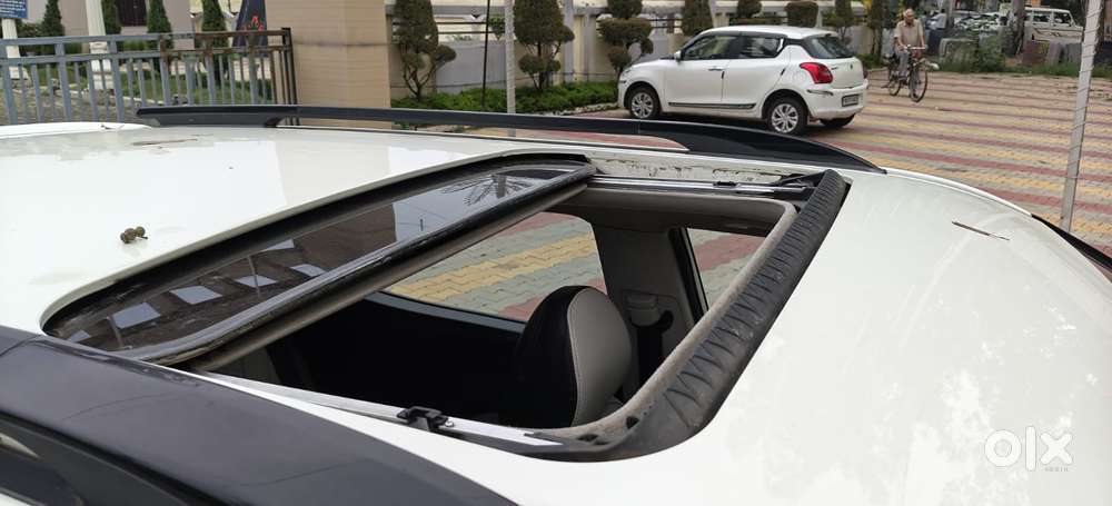 Mahindra Xuv300 W8 Option Diesel, 2022, Diesel