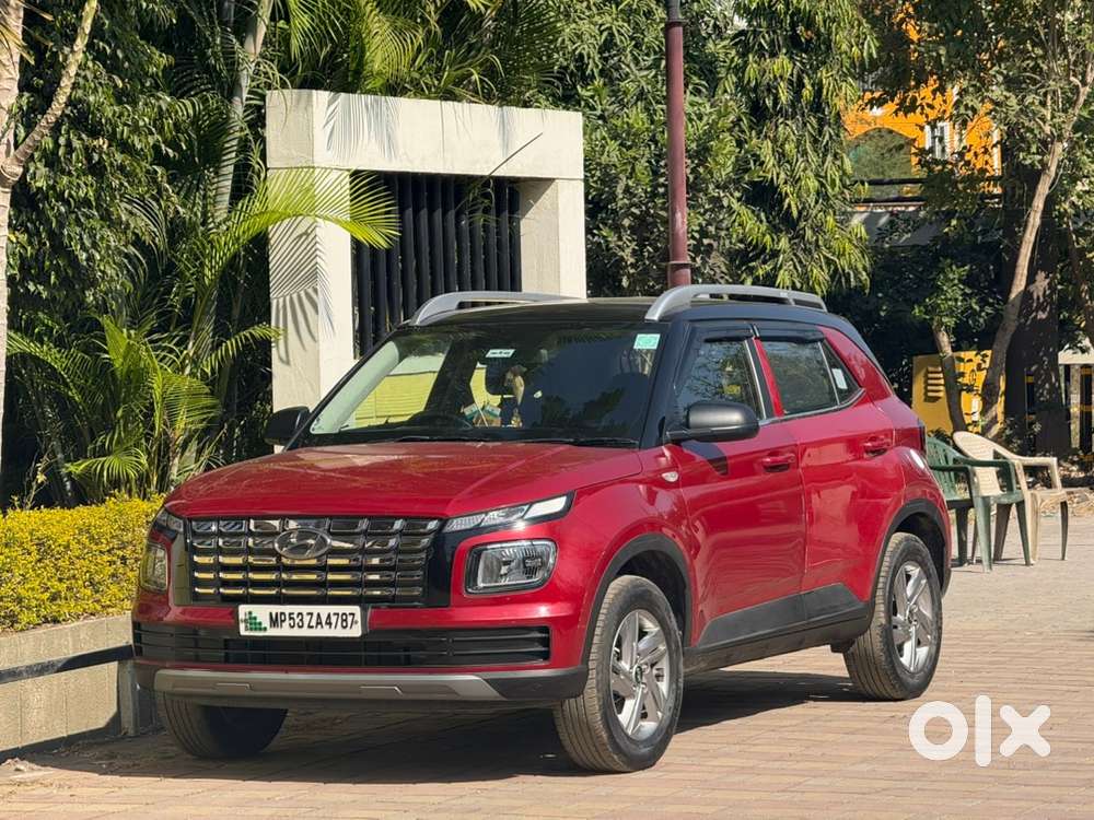 Hyundai Venue Petrol 2022