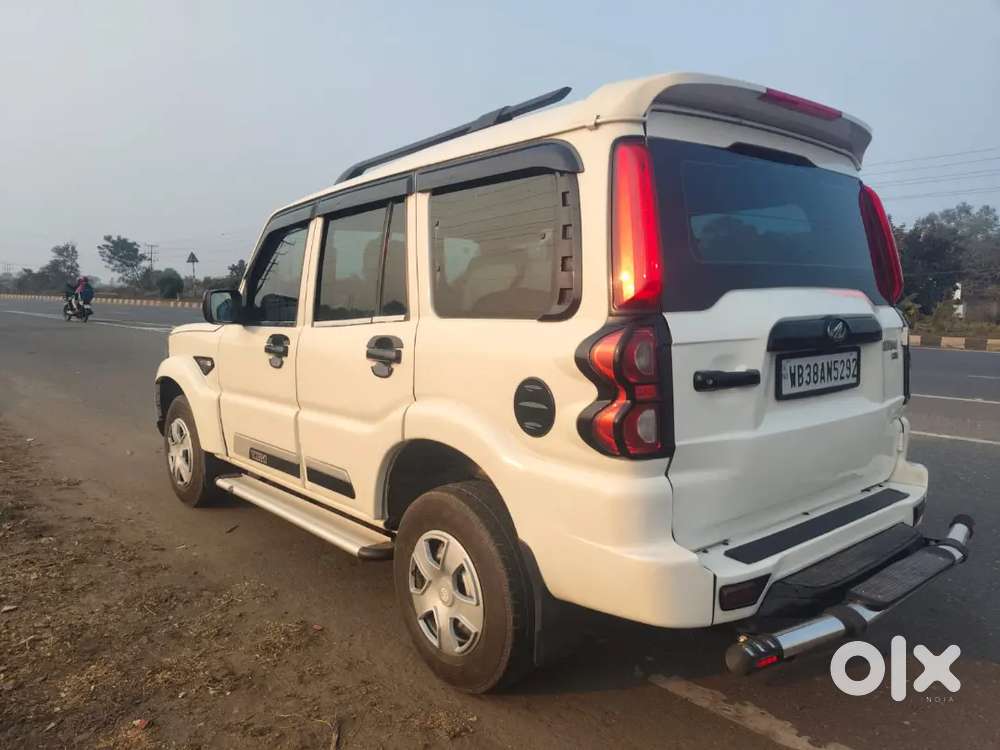 Mahindra Scorpio 2017 Diesel 92863 Km Driven