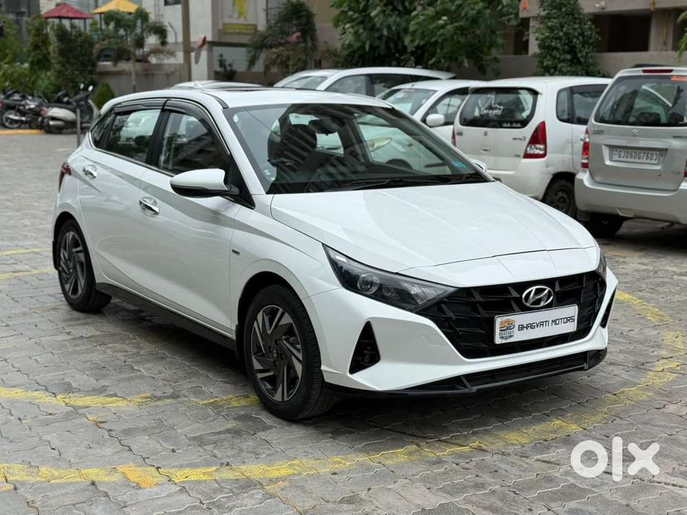Hyundai New I20 1.2 Asta (o) Ivt, 2023, Petrol