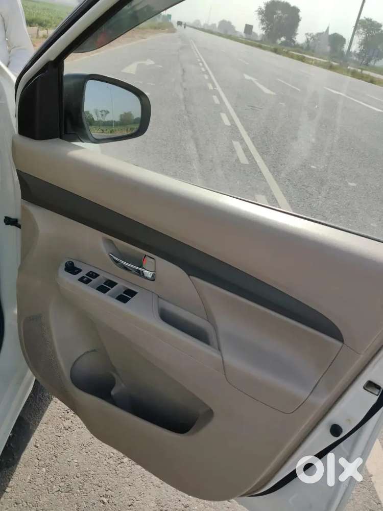 Maruti Ertiga Vxi 2024