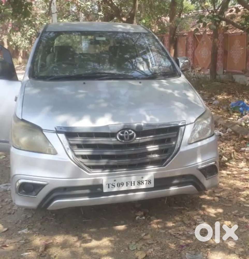 Toyota Innova 2013 Diesel 200000 Km Driven