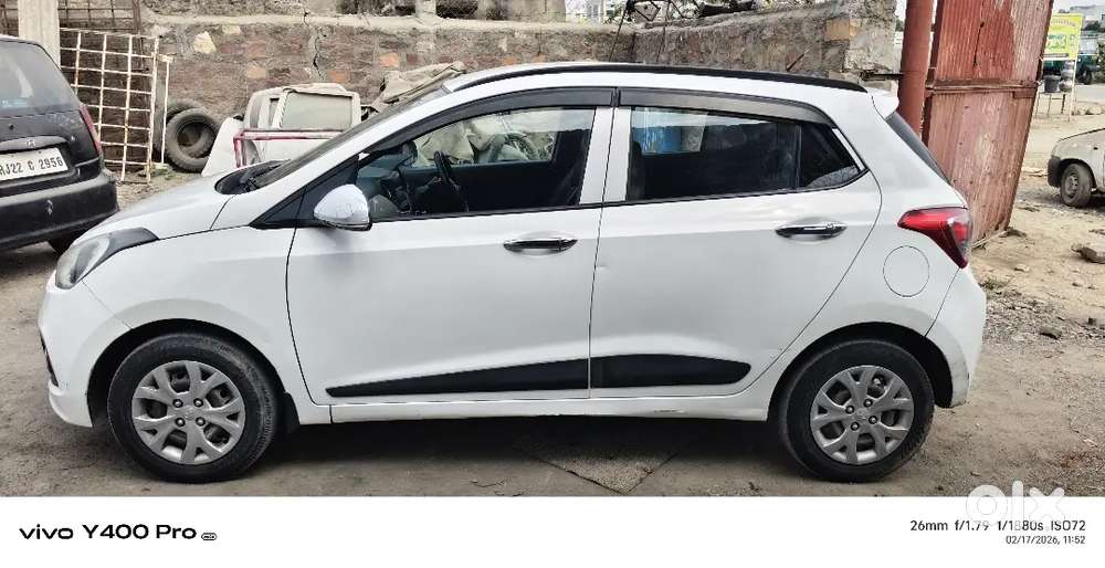 Hyundai Grand I10 2016 Diesel 89410 Km Driven