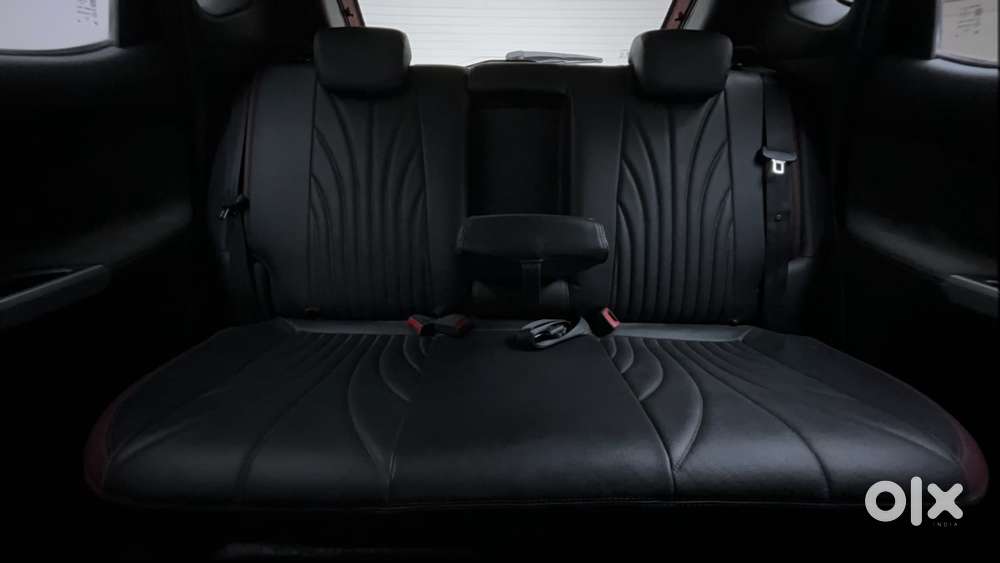 Nissan Magnite 1.0 Xv Premium Dual Tone, 2023, Petrol