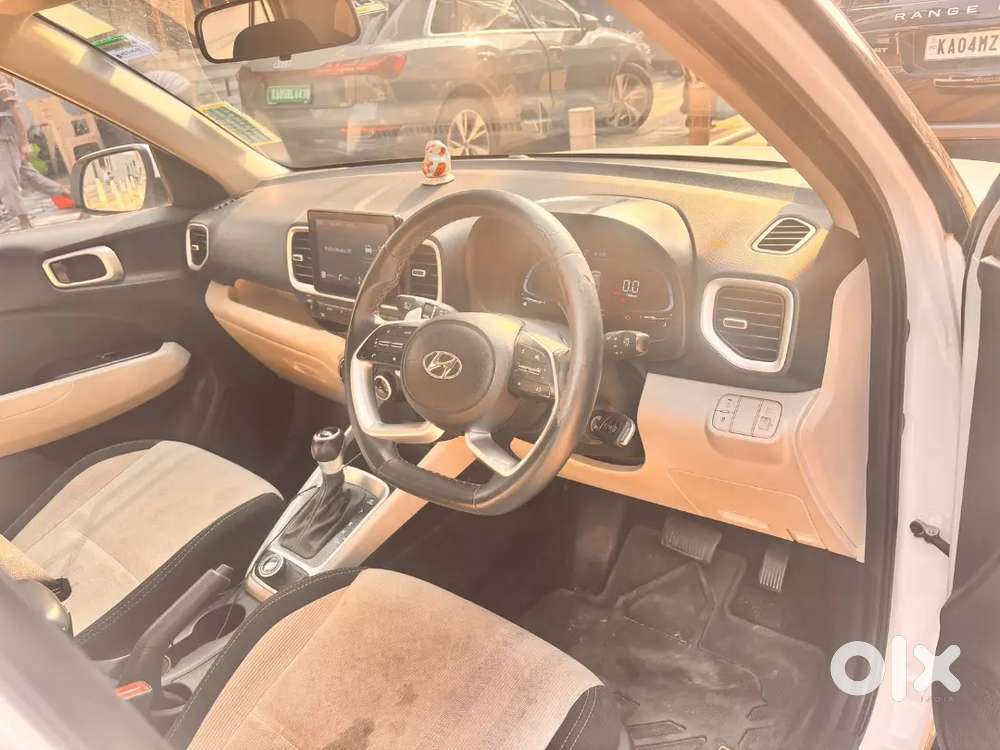 Hyundai New Venue 2024 Petrol Well Maintained