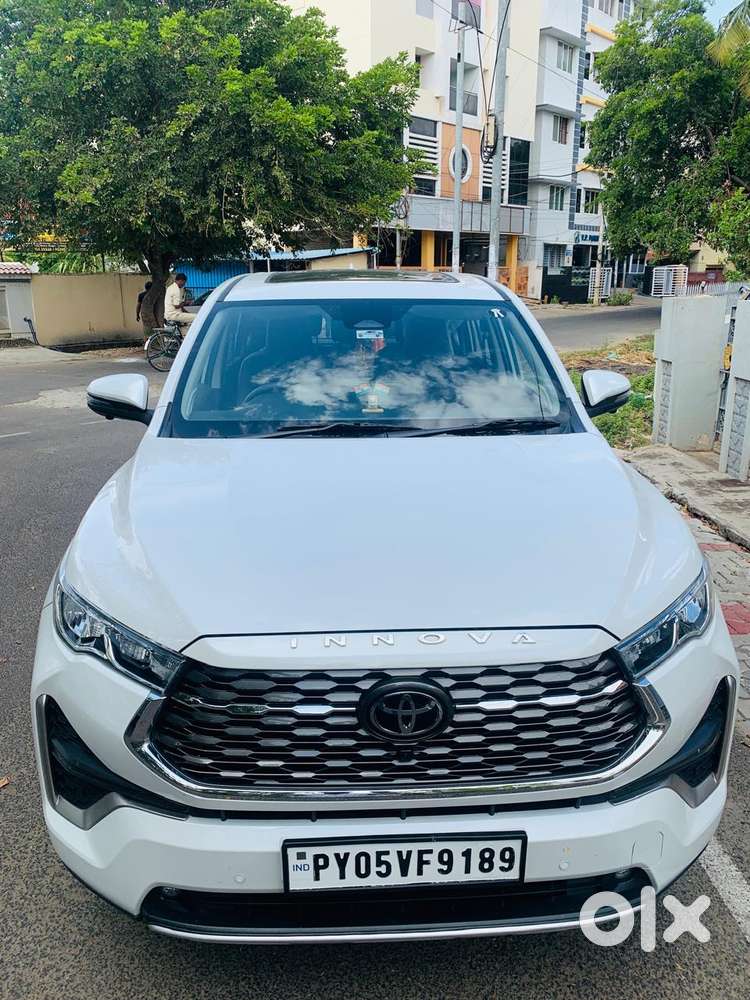 Toyota Innova Hycross 2.0 Zx (o) Hybrid 7 Str, 2025, Electric