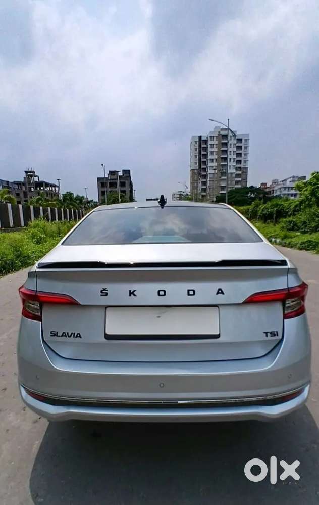 2023 Skoda Slavia 1.0 Tsi Style (top-end)