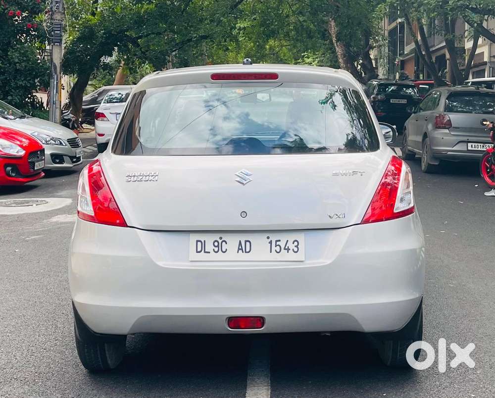 Maruti Suzuki Swift Vxi 1.2 Abs Bs-iv, 2012, Petrol