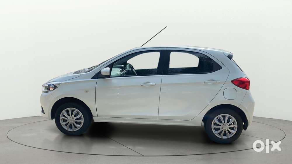 Tata Tiago 1.2 Revotron Xt, 2016, Petrol