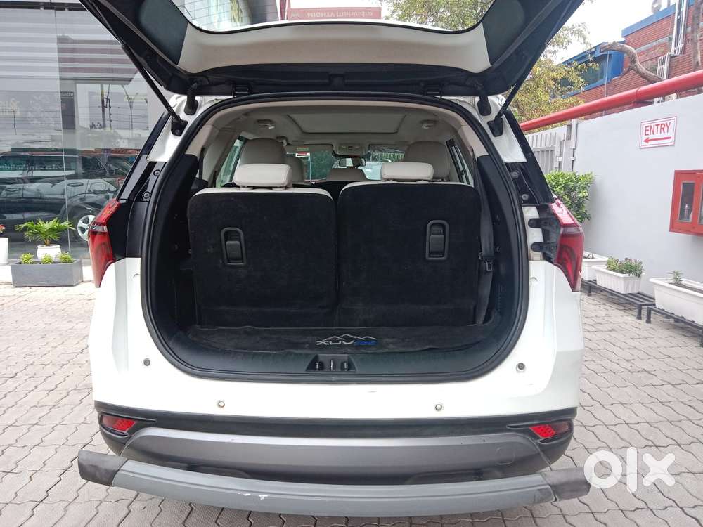 Mahindra Xuv700 2.0 Ax 7 Petrol At Luxury Pack Str, 2022, Petrol