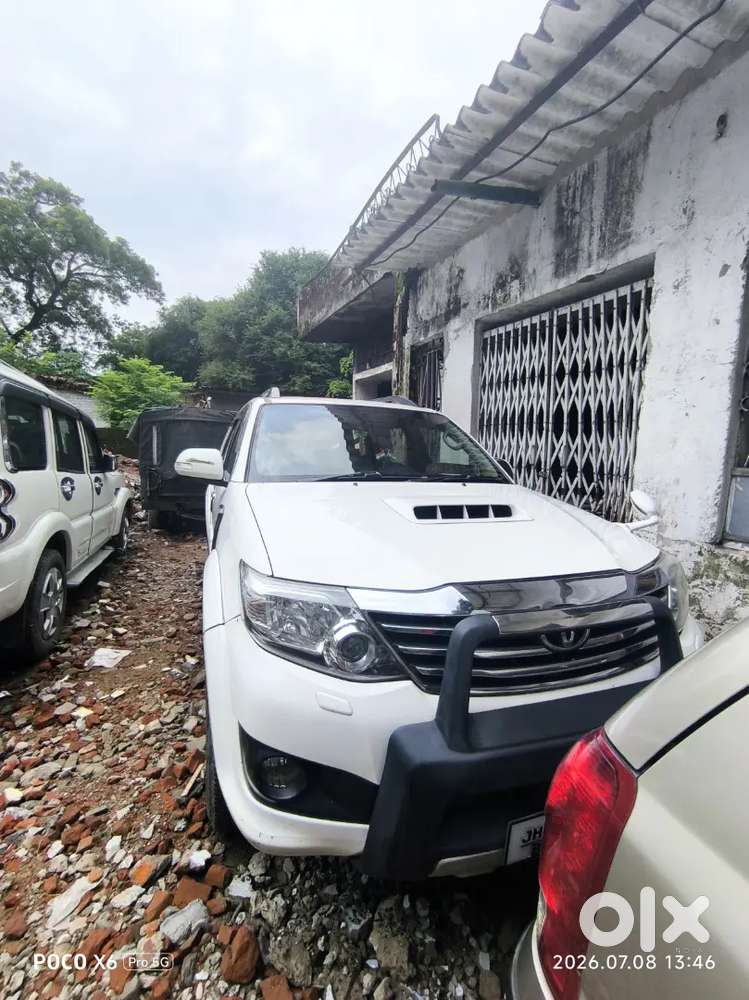 Toyota Fortuner 3.0 D-4d Automatic 2015 Model