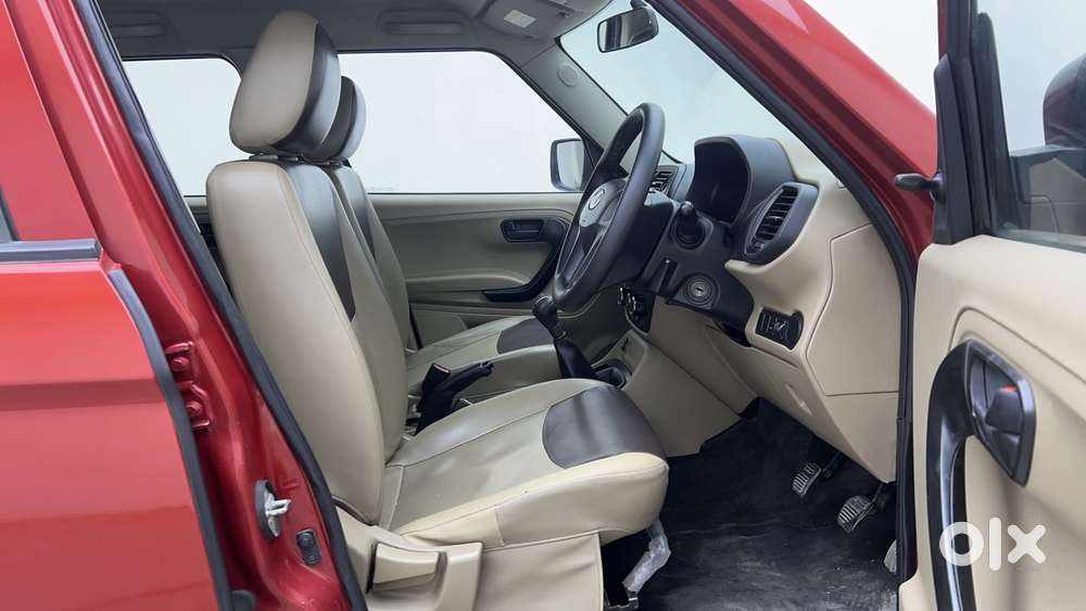 Mahindra Tuv 300 T4 Plus, 2018, Diesel