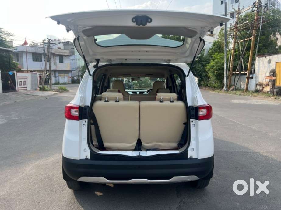 Renault Triber Rxz, 2020, Petrol