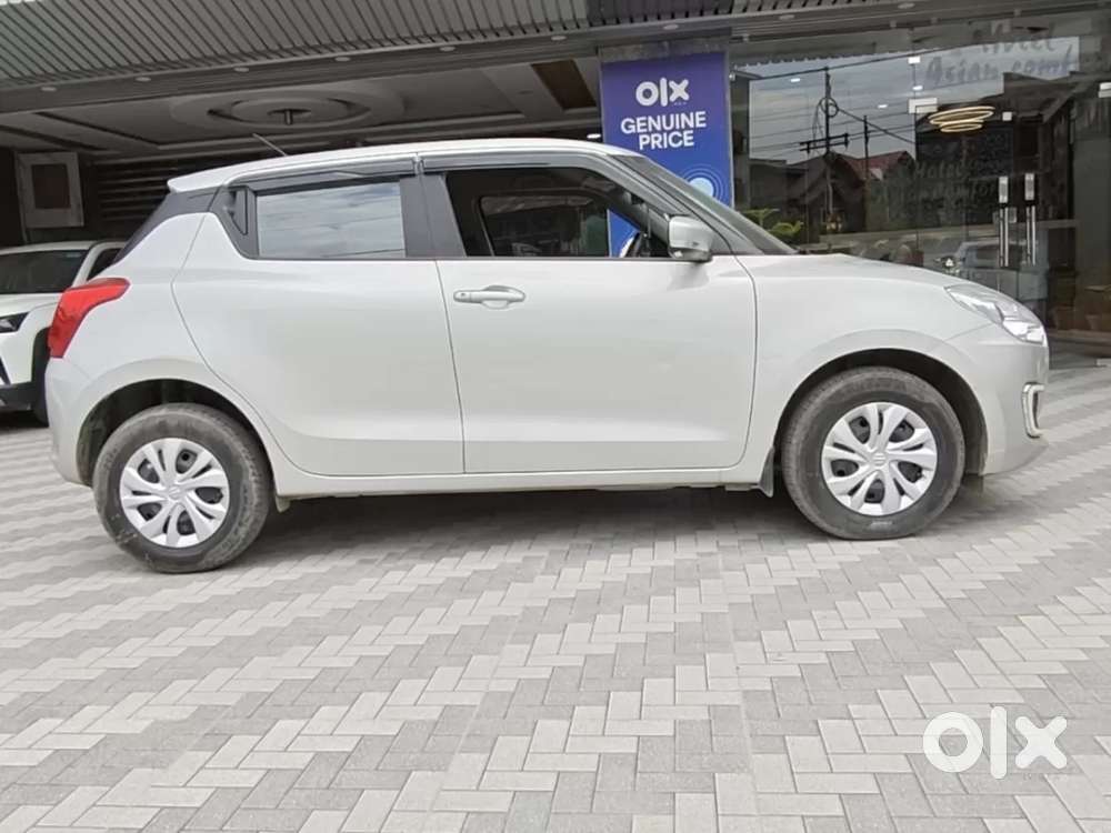 Maruti Suzuki Swift Vxi, 2023, Petrol