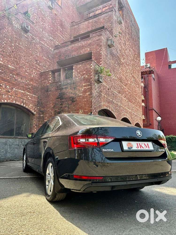 Skoda Superb Style 1.8, 2019, Petrol