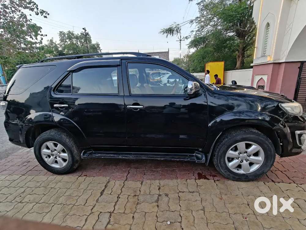 Toyota Fortuner 2010 Diesel 186000 Km Driven