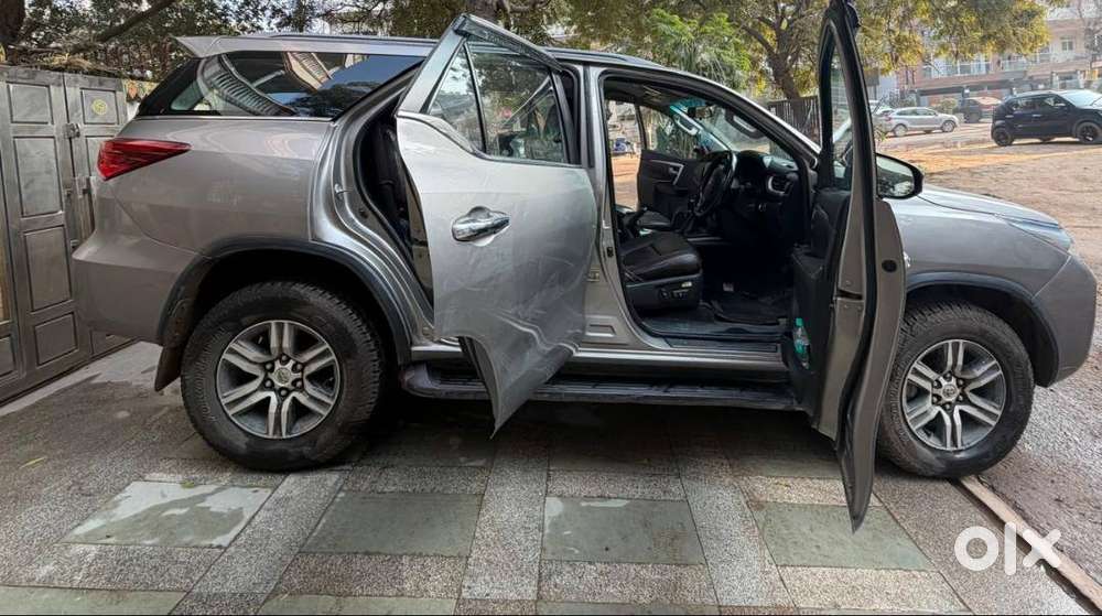 9 Years Old Toyota Fortuner Well Maintained And Company Service Record