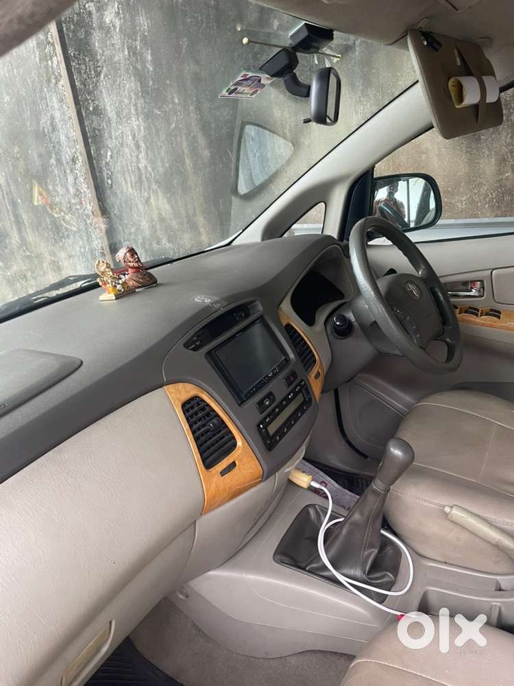 Toyota Innova 2010 Diesel Well Maintained