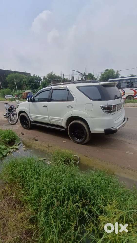 Toyota Fortuner Legender 2013