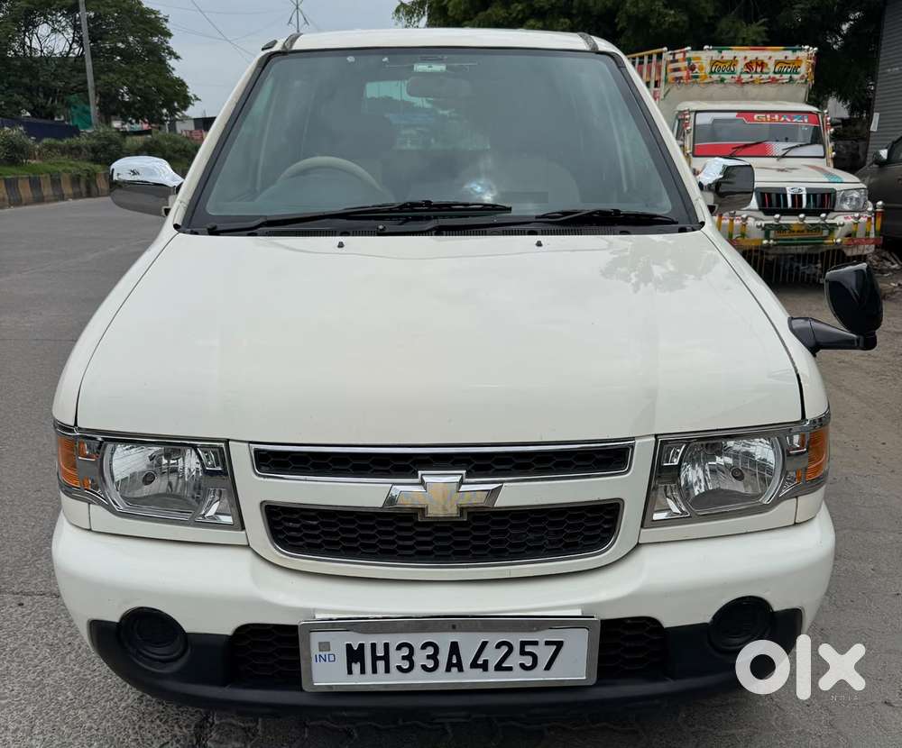 Chevrolet Tavera Neo Ls B3 - 10 Seats Bsii, 2015, Diesel