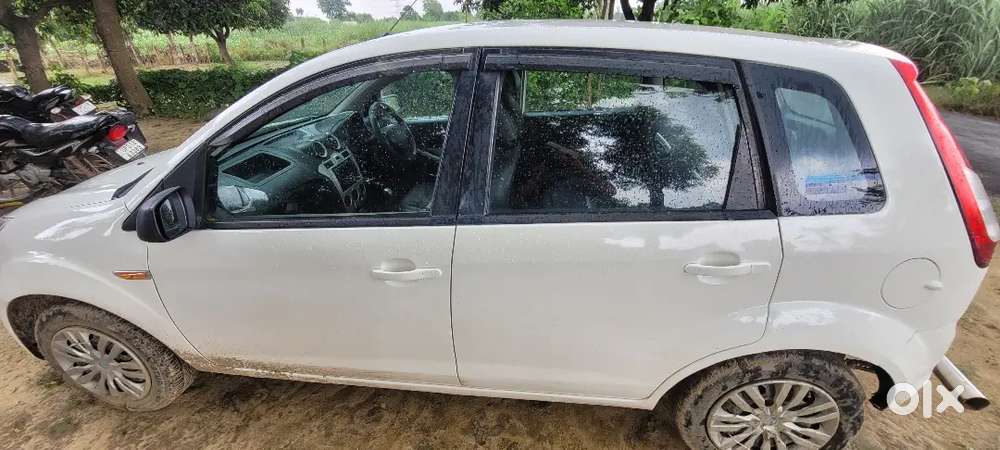 Ford Figo Petrol 2013