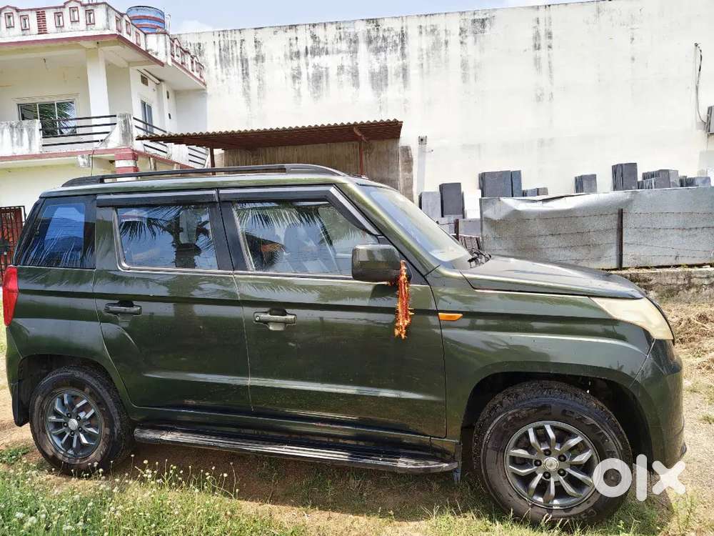 Mahindra Tuv 300 1.5 T8 2018