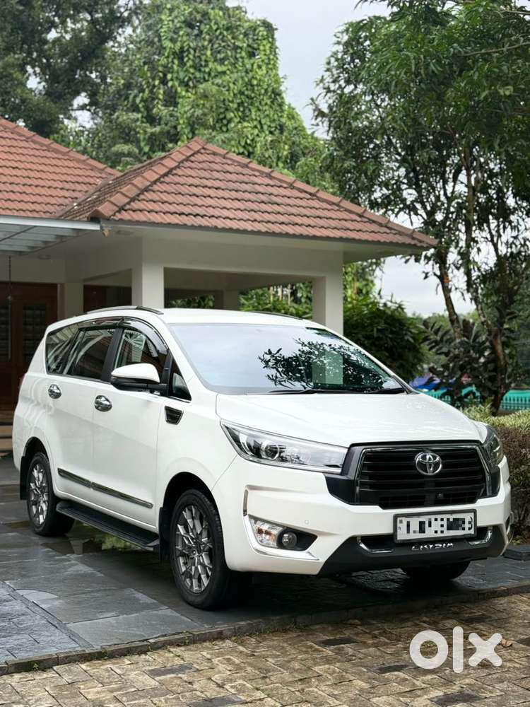 Toyota Innova Crysta 2.4 V 7 Str, 2023, Diesel