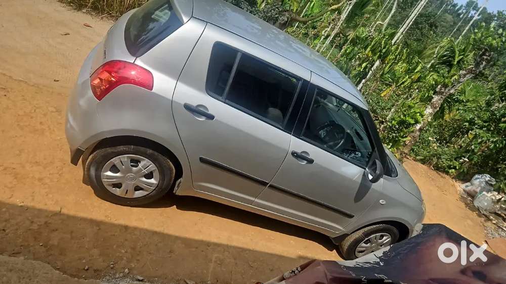 Maruti Suzuki Swift 2009 Petrol 92000 Km Driven
