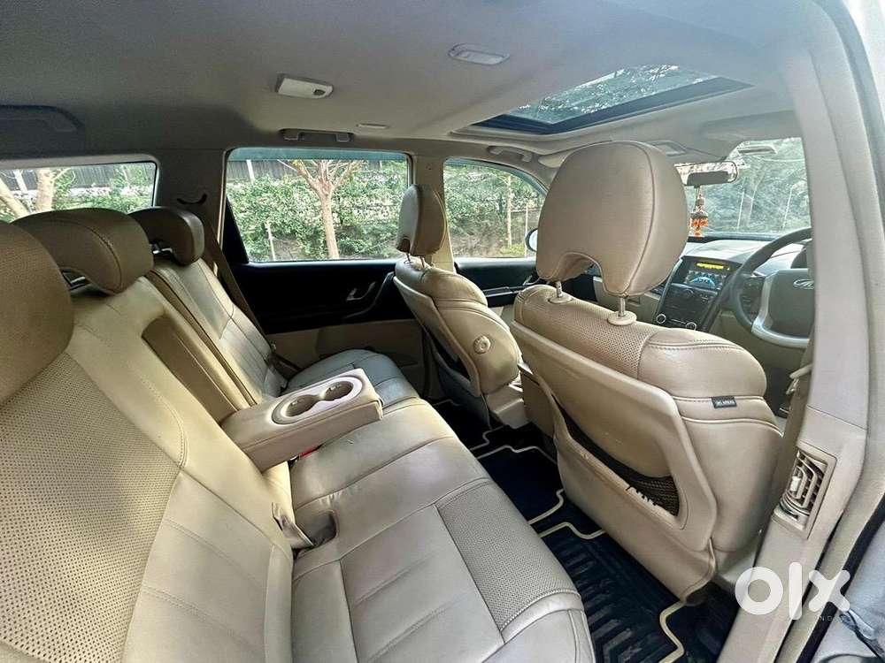 Mahindra Xuv500(top Model)  2017 Diesel  1st Owner