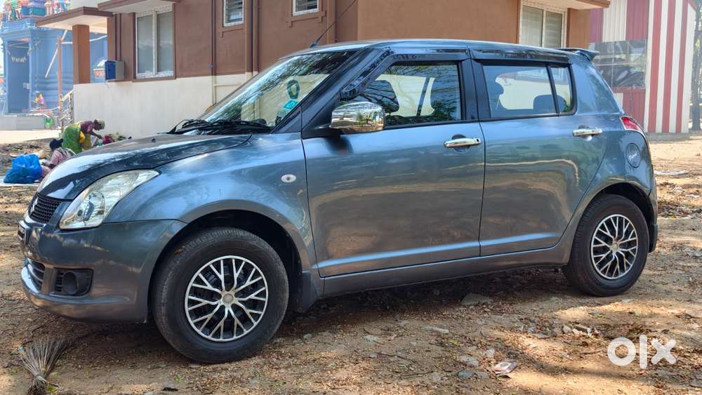 Maruti Suzuki Swift Vxi + Manual, 2010, Petrol