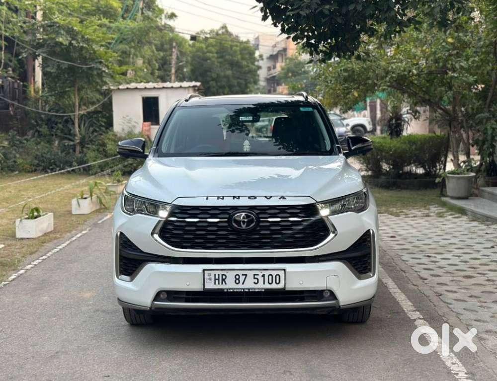 Toyota Innova Hycross 2.0 Zx (o) Hybrid 7 Str, 2026, Petrol