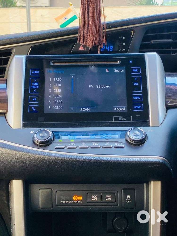 Toyota Innova Crysta 2.8z Automatic, 2016, Diesel