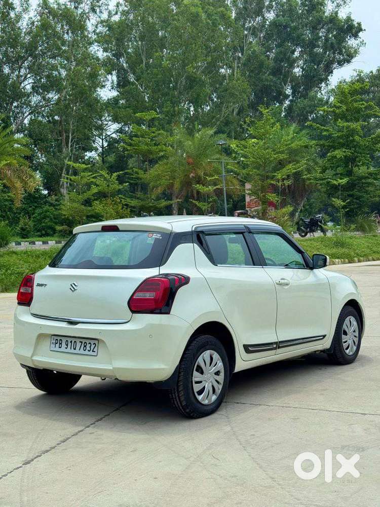 Maruti Suzuki Swift Vxi Optional, 2022, Petrol