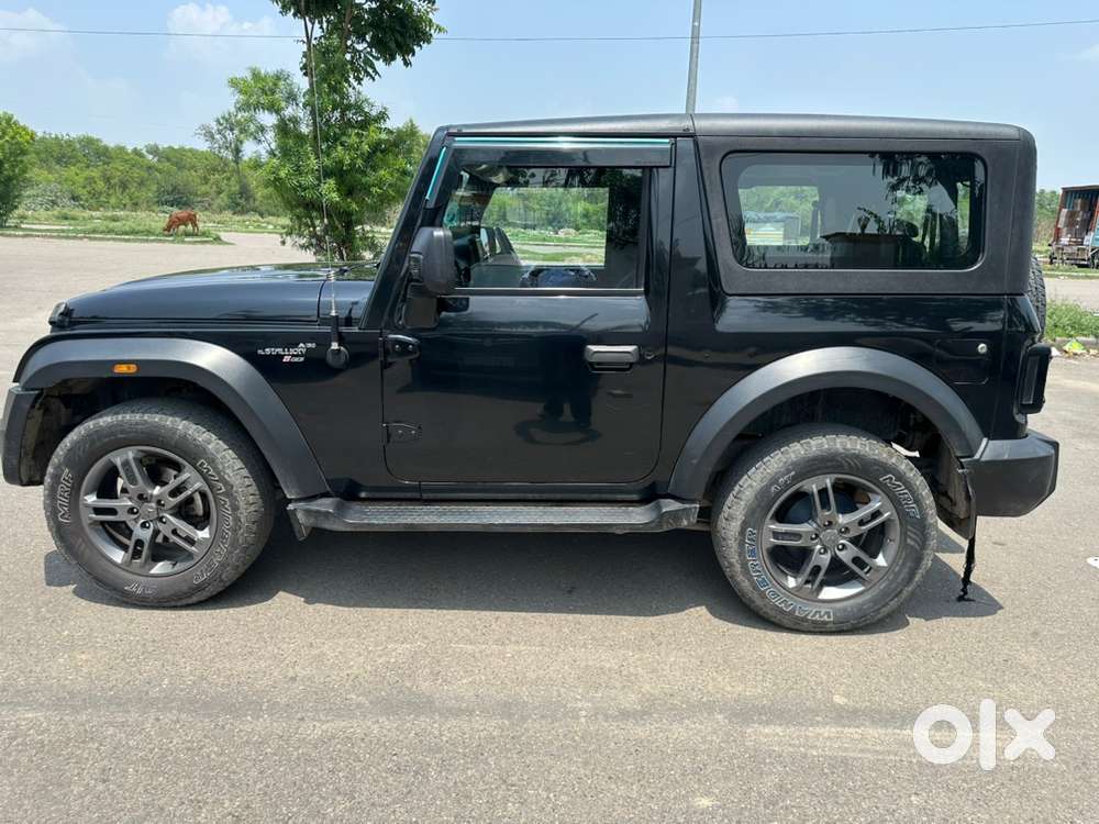 Mahindra Thar Petrol 2023