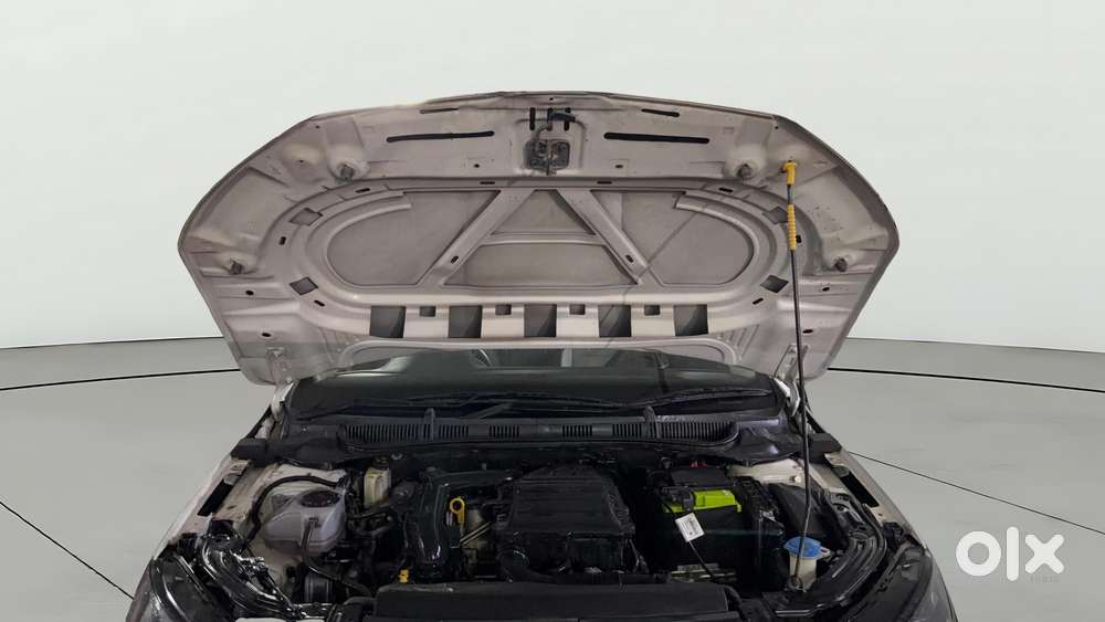 Skoda Slavia Style 1.0l Tsi Mt, 2022, Petrol