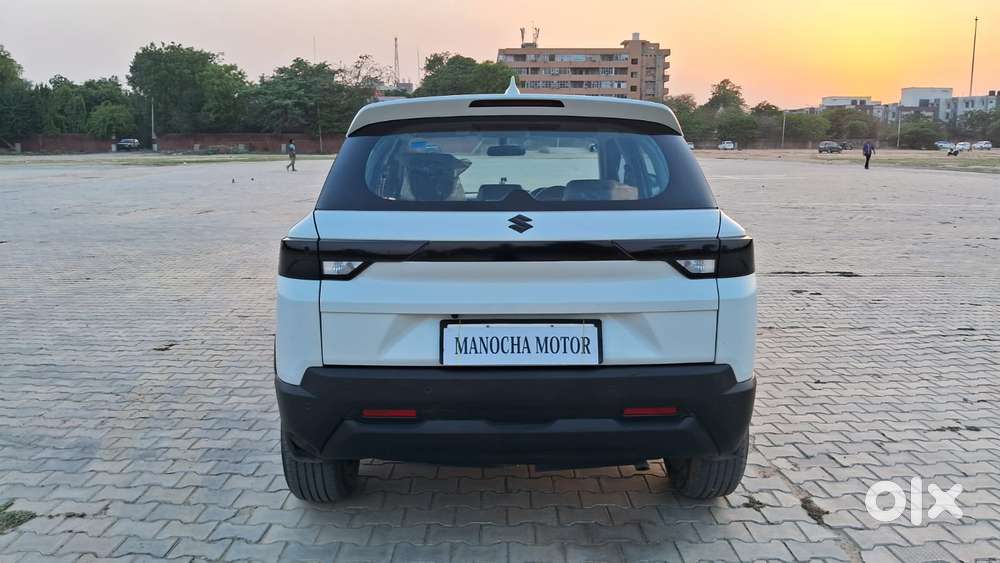 Maruti Suzuki Brezza 1.5 Lxi Smart Hybrid, 2023, Petrol