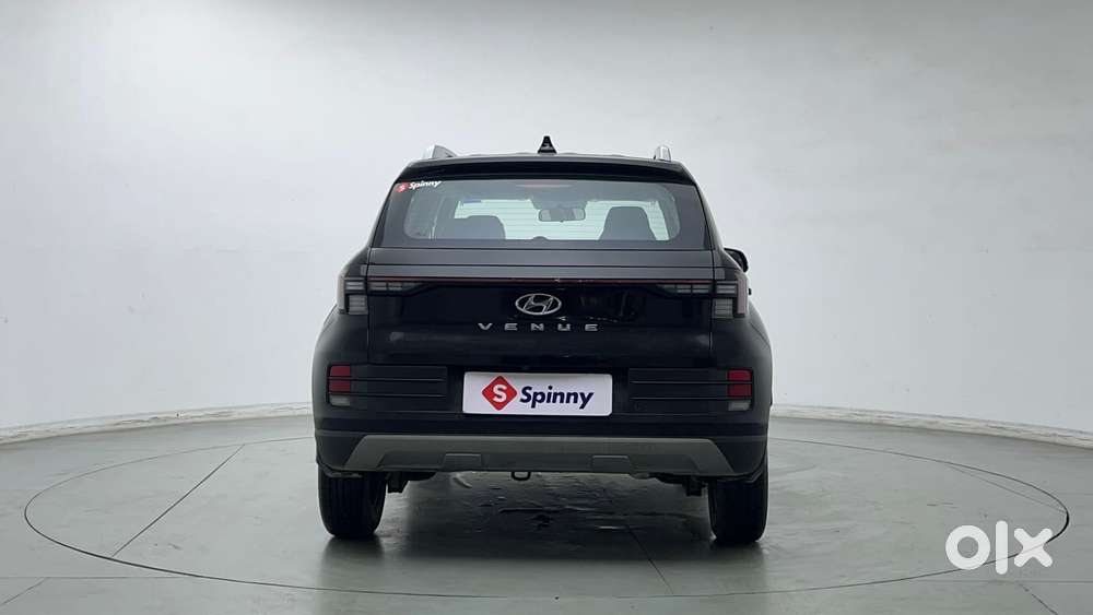 Hyundai Venue 1.2 S (o), 2022, Petrol
