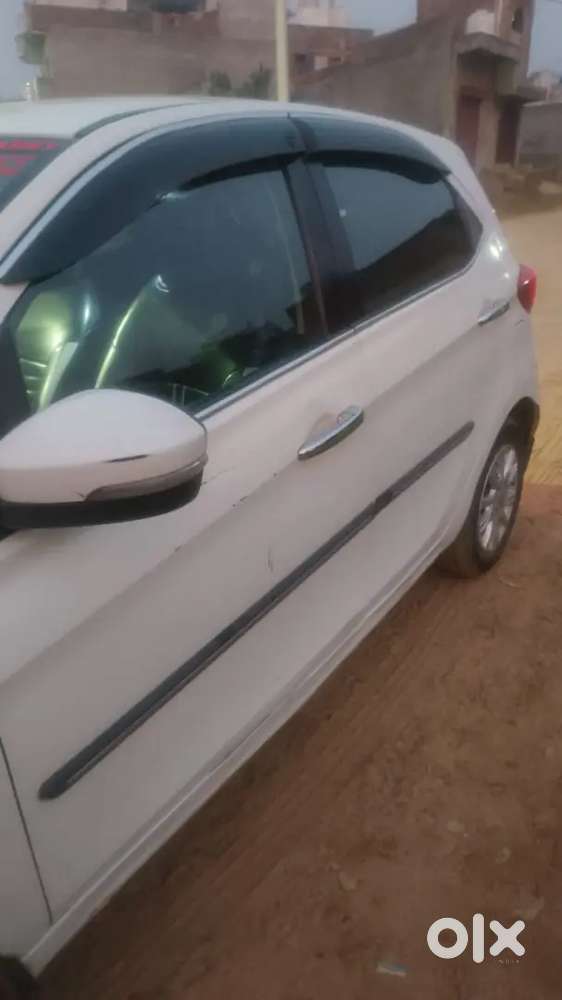 Tata Tiago 2019 Petrol 80000 Km Driven 22 Avg