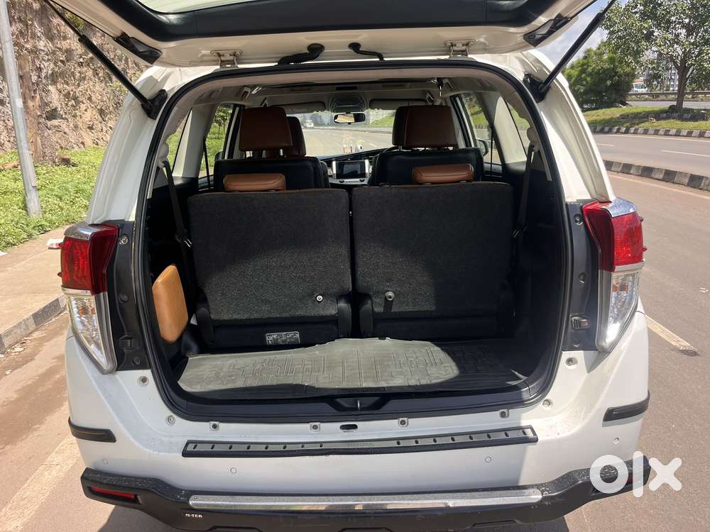 Toyota Innova Crysta 2.8z Automatic, 2019, Diesel