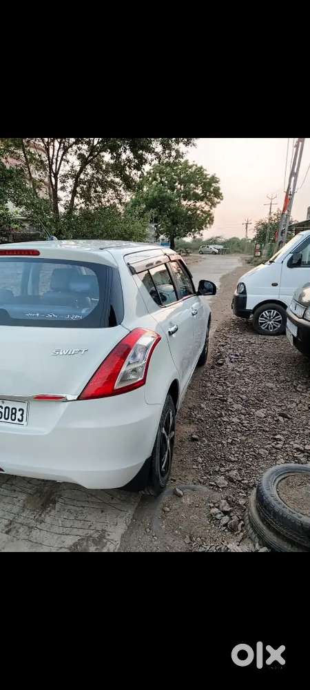 Maruti Suzuki Swift Dzire 2013